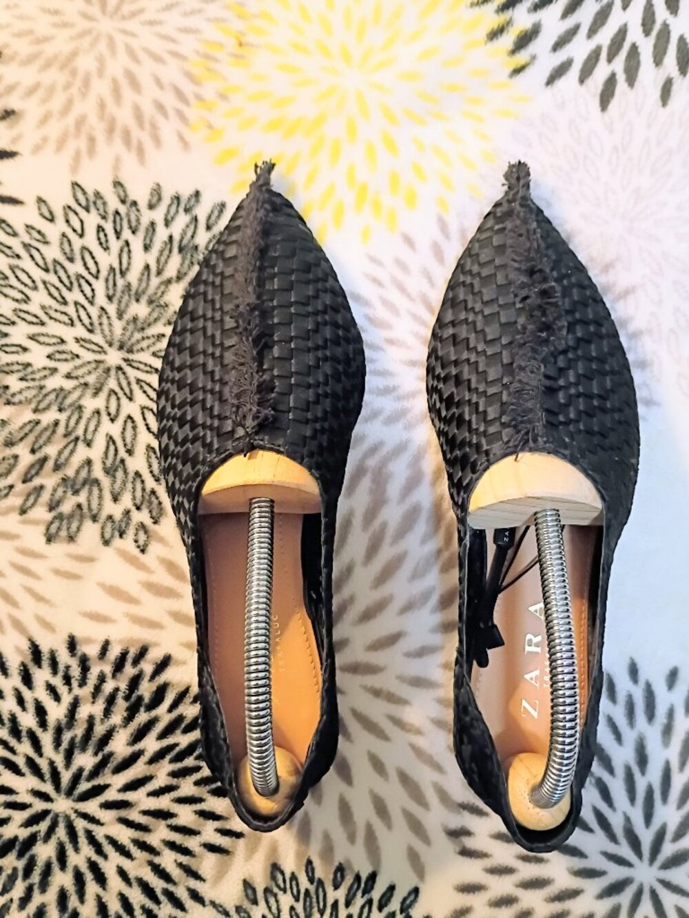 NWT Zara Woven Black Woven Flats w/Frayed Center Seam Size 6